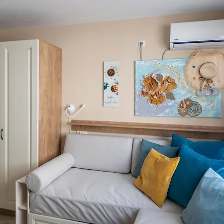 Aquamarine Apartament *