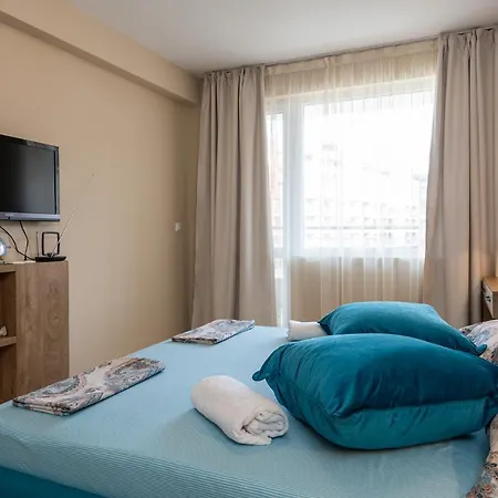 Aquamarine * Pomorie
